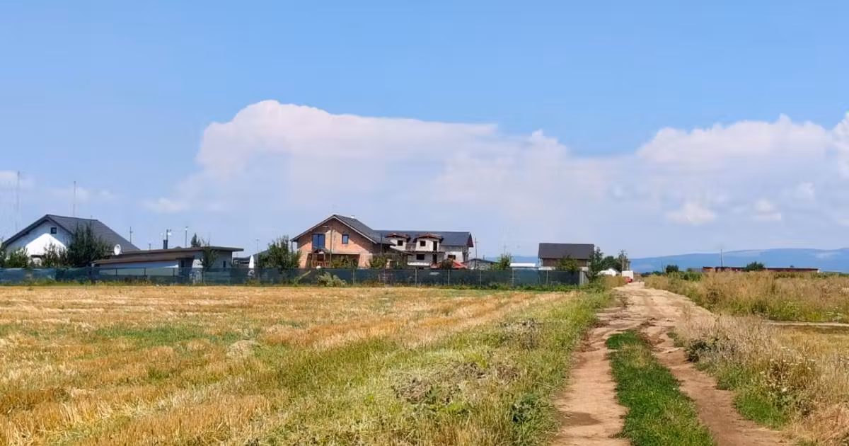Teren Construcții intravilan de vânzare de 480 mp, în Sânpetru