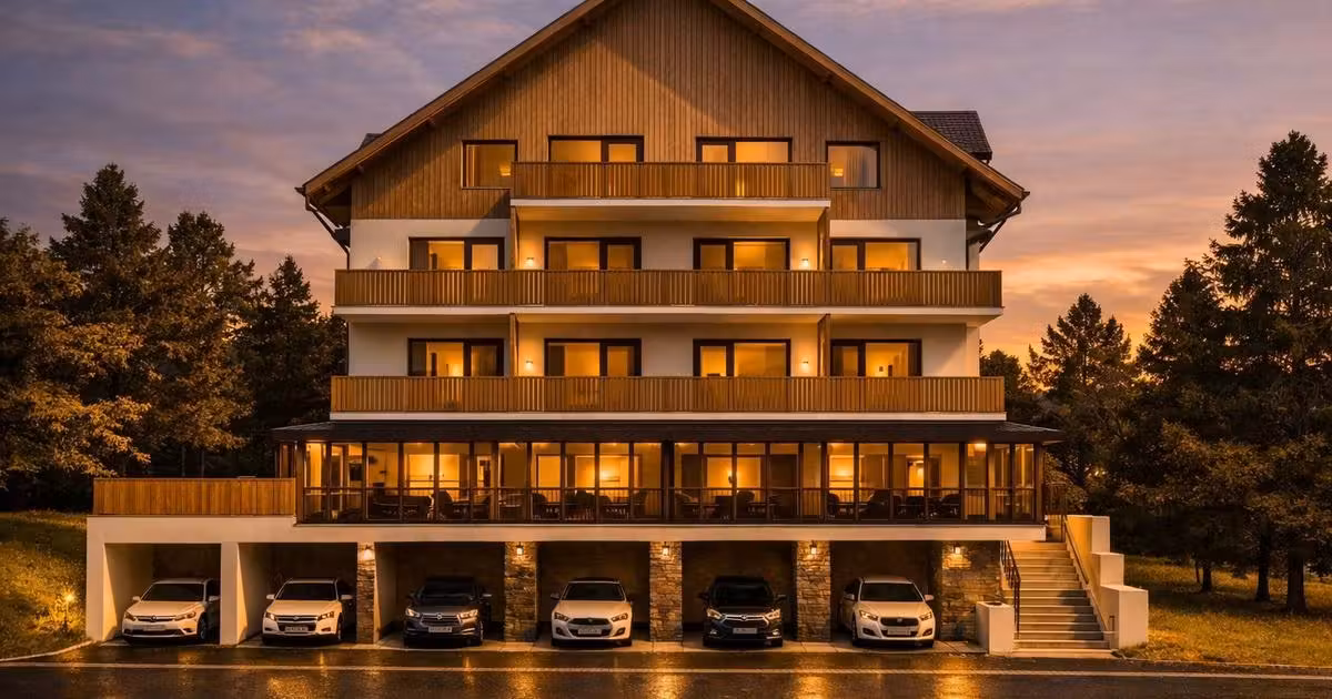 Casă individuală de vânzare cu 11 camere în Sinaia