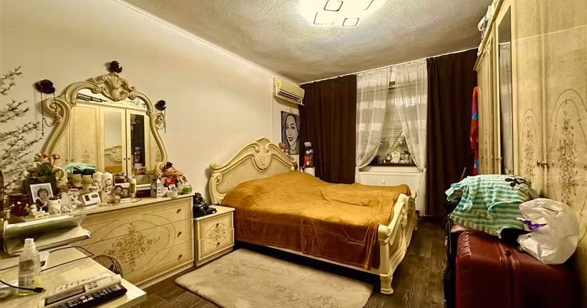 Apartament de vânzare cu 2 camere în zona Boul Roșu, Arad