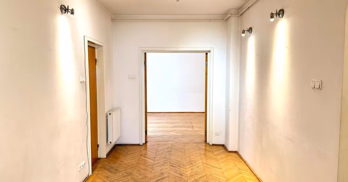 Apartament de vânzare cu 4 camere în zona Victoriei, Ultracentral