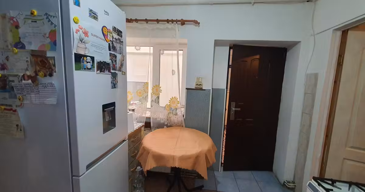 Casă individuală de vânzare cu 2 camere în zona Blumăna, Brașov