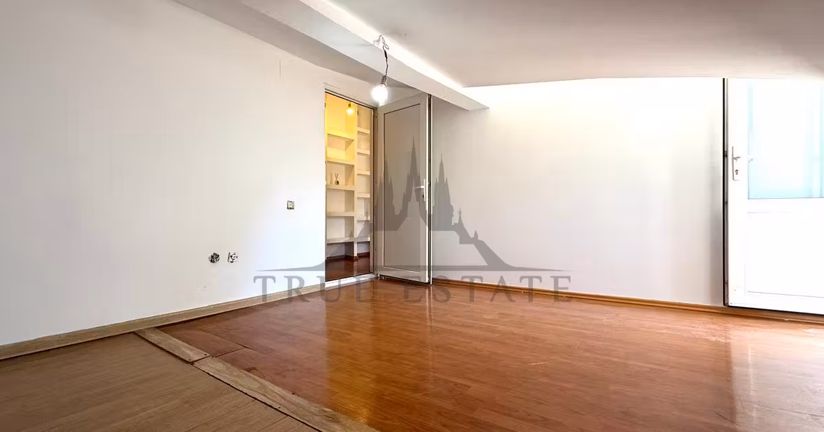 Casă individuală de vânzare cu 2 camere în zona Calea Călărașilor, Sector 3