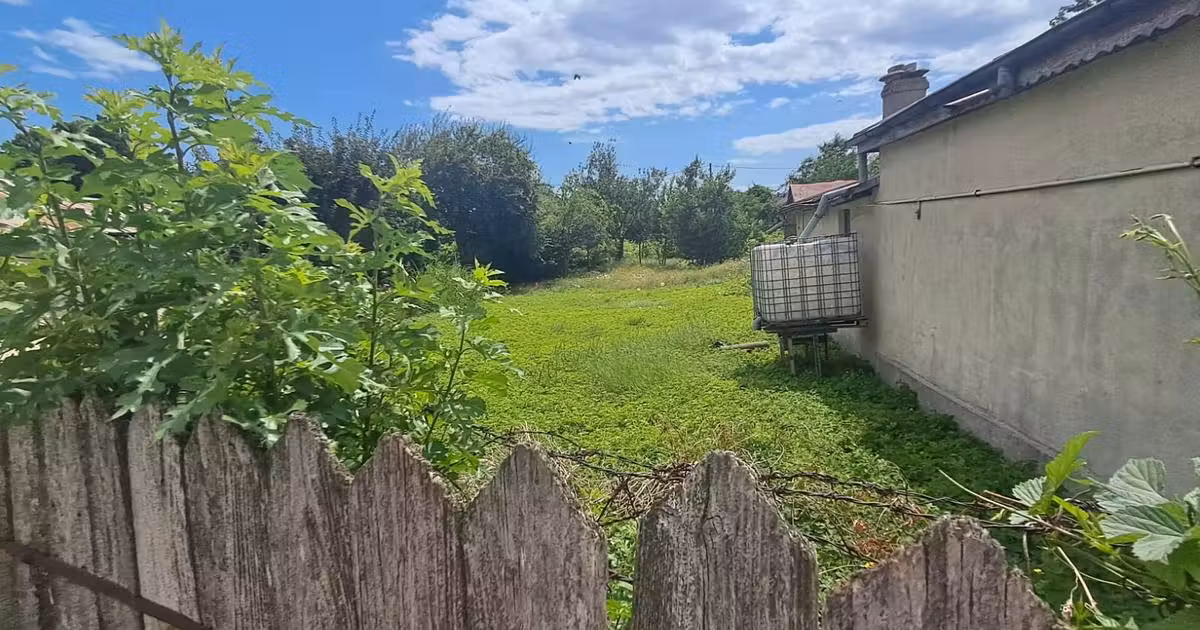 Casă individuală de vânzare cu 2 camere în zona Brăilei, Focșani