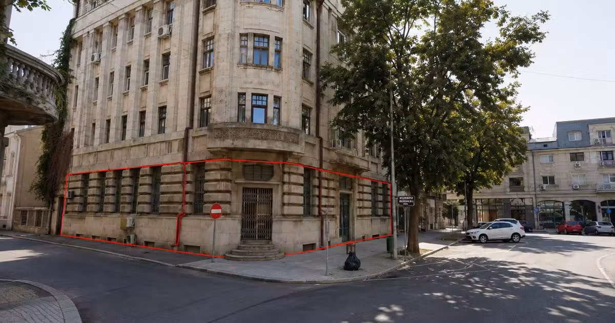 Spațiu comercial de vânzare de 385.00 mp, în zona Ultracentral, Brăila