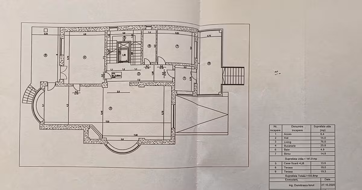 Casă individuală de vânzare cu 8 camere în Voluntari