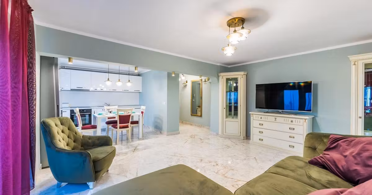 Apartament de vânzare cu 3 camere în zona Intim, Arad