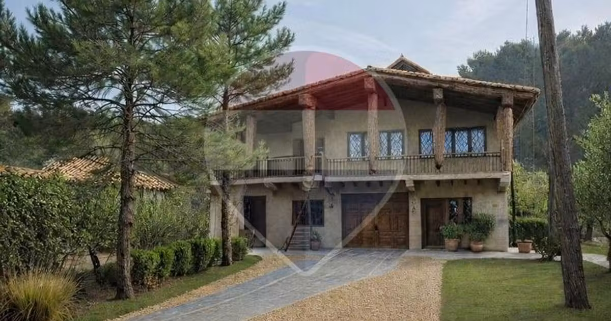 Casă individuală de vânzare cu 5 camere, mobilată în Valea Voievozilor