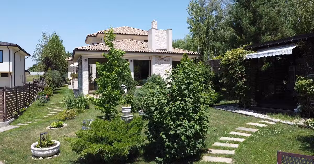Casă individuală de vânzare cu 4 camere în Corbeanca