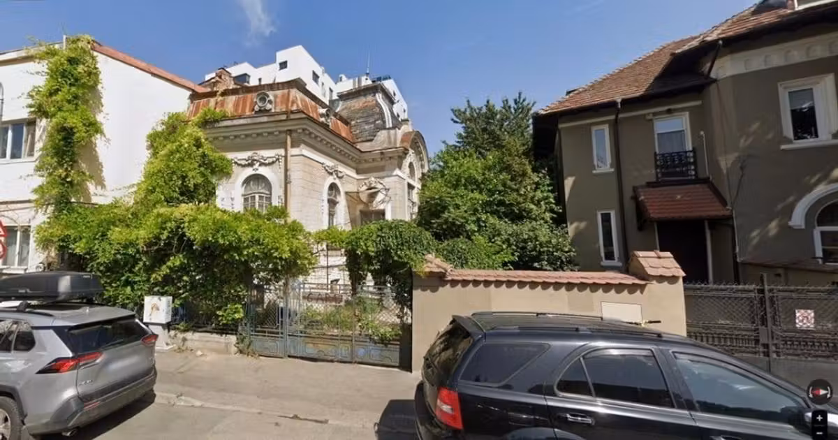 Casă de vânzare cu 12 camere în zona Armeneasca, Sector 2