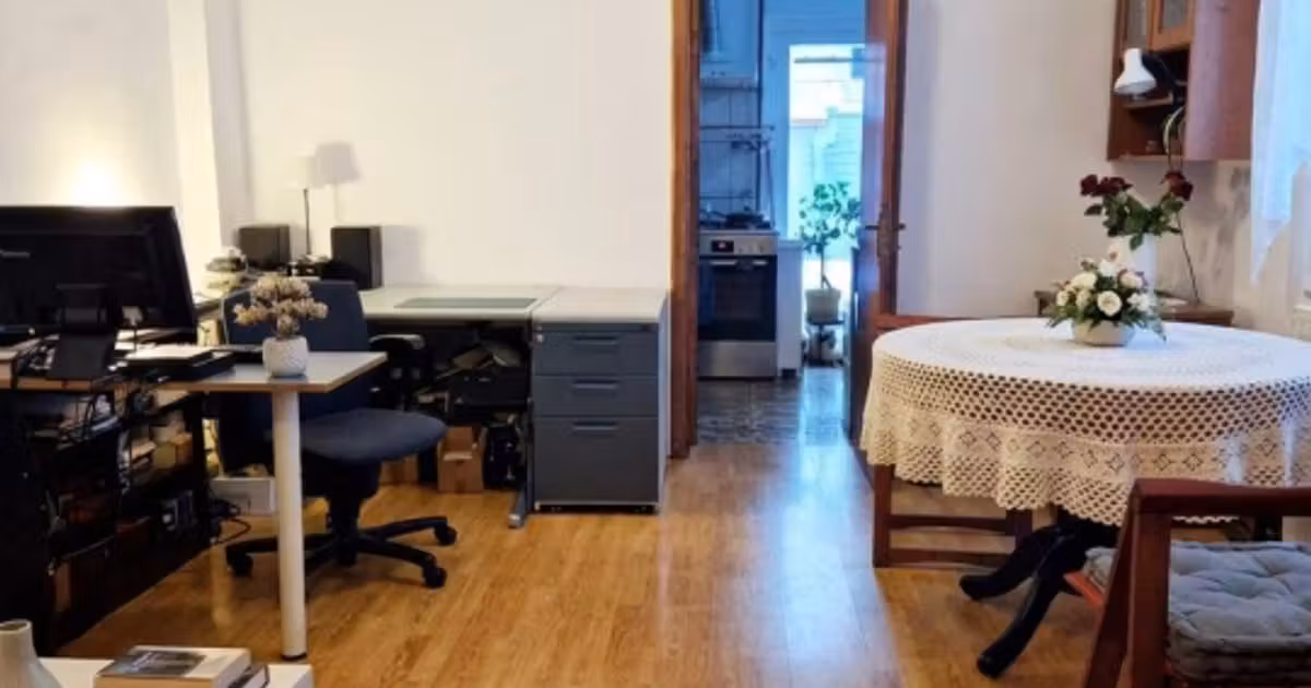Casă de vânzare cu 2 camere în zona Capitol, Constanța