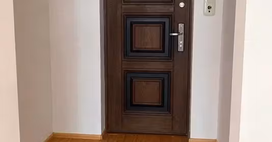 Garsonieră Titan