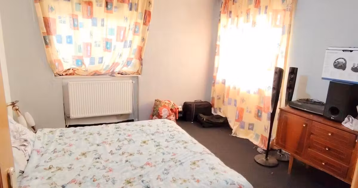 Casă individuală de vânzare cu 5 camere în zona Sud, Bacău