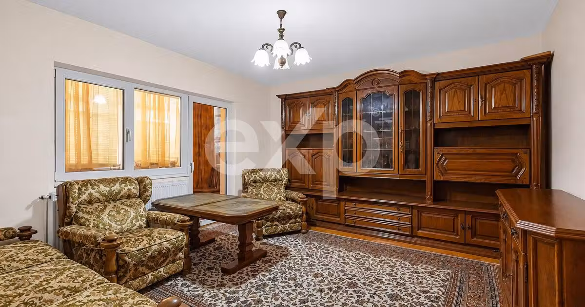 Apartament de vânzare cu 3 camere în Buziaș