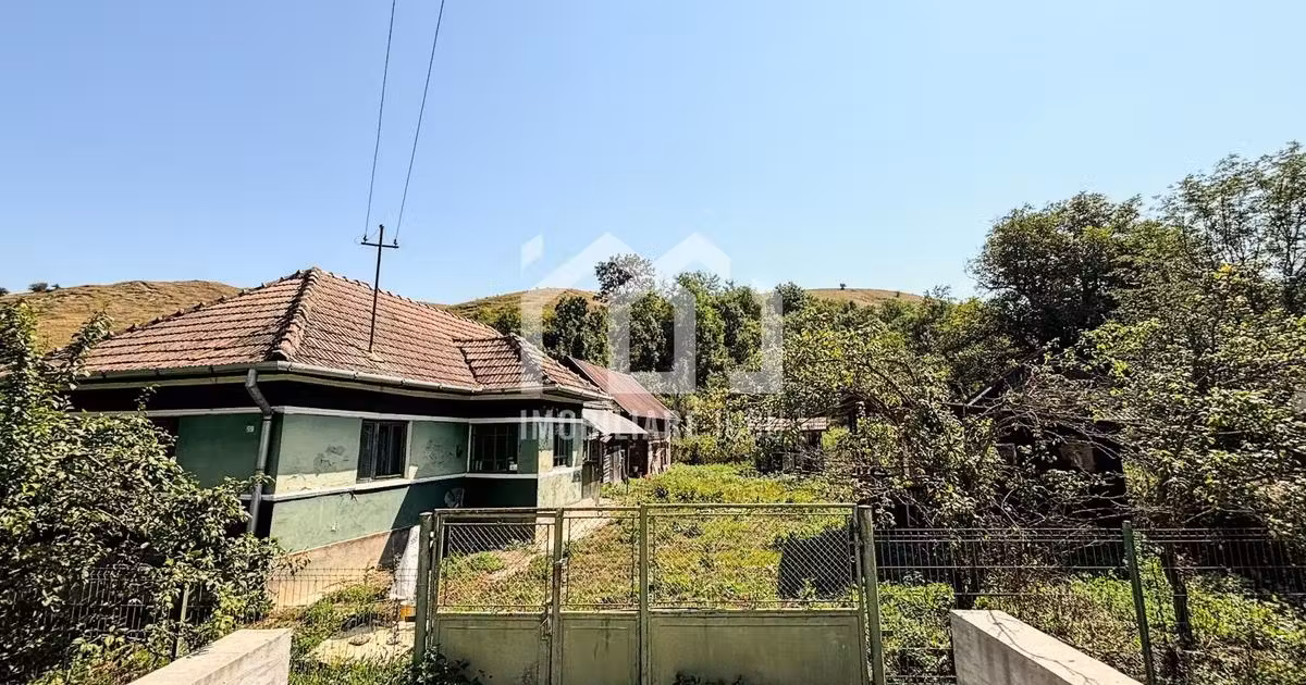 Casă individuală de vânzare cu 2 camere în Vișea