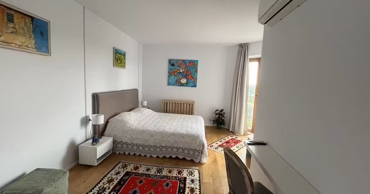 Apartament de vânzare cu 3 camere, mobilat în zona P-ta Presei Libere, Sector 1