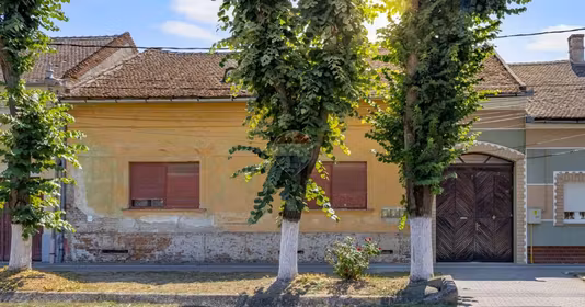 Casă Ultracentral