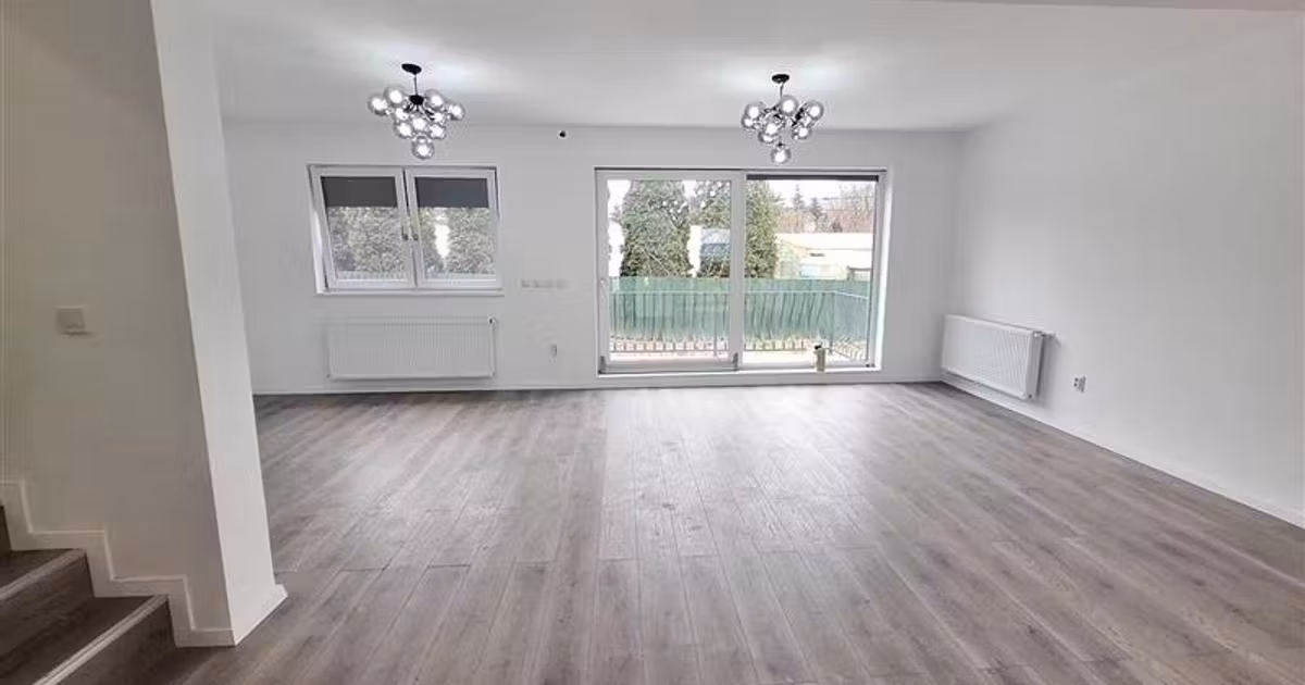 Duplex de vânzare cu 4 camere în zona 9 Mai, Bacău