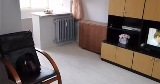 Garsonieră Titan