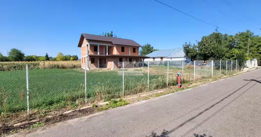Casă Drăgănești
