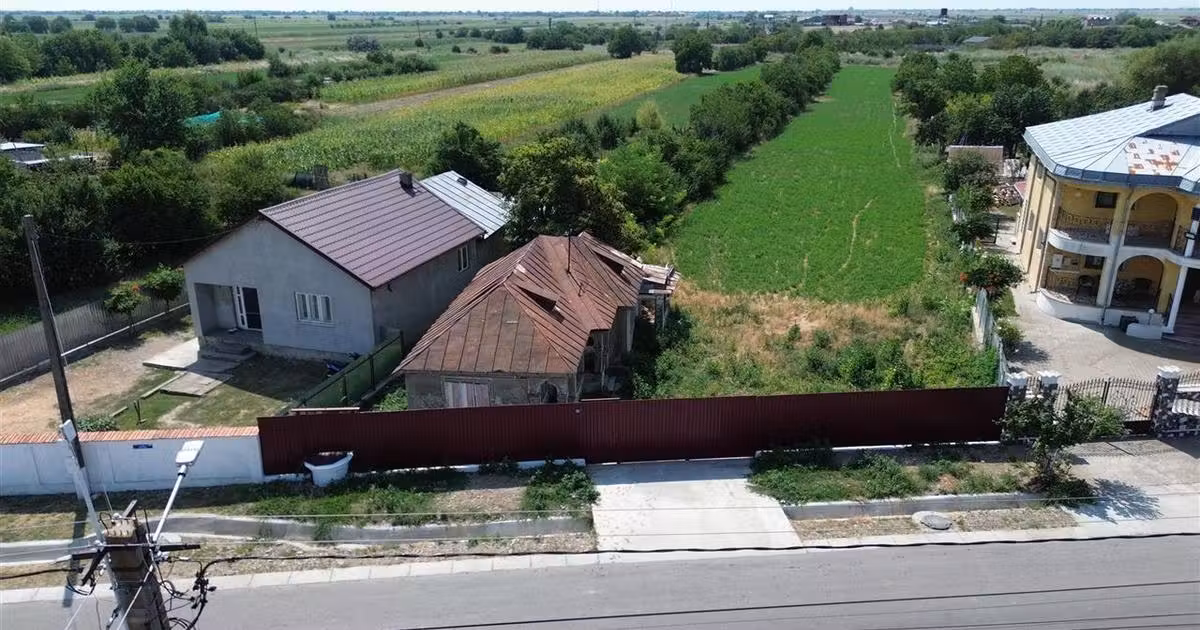 Teren Construcții intravilan de vânzare de 4699 mp, în Milcovul