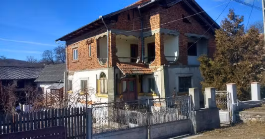 Casă Corbi