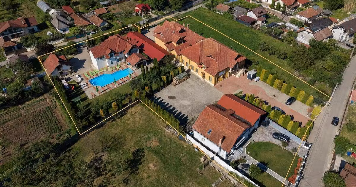 Hotel/Pensiune de vânzare 1284 mp în Șoimuș