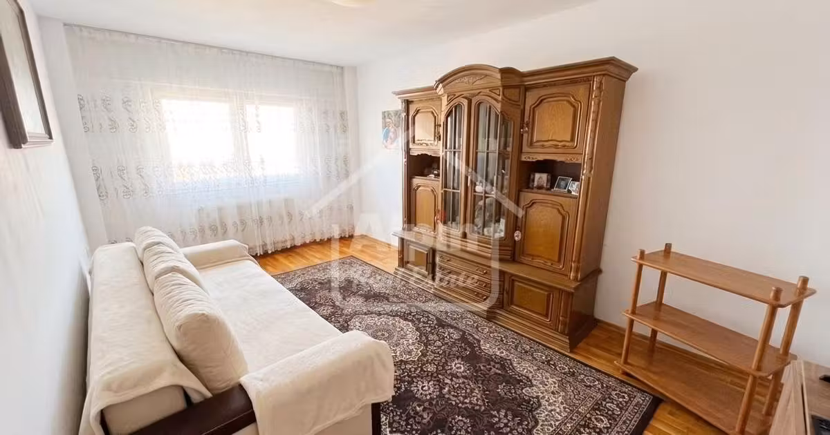 Apartament de vânzare cu 3 camere în zona Astra, Brașov