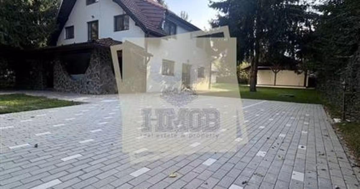 Casă individuală de vânzare cu 4 camere, mobilată în Avrig