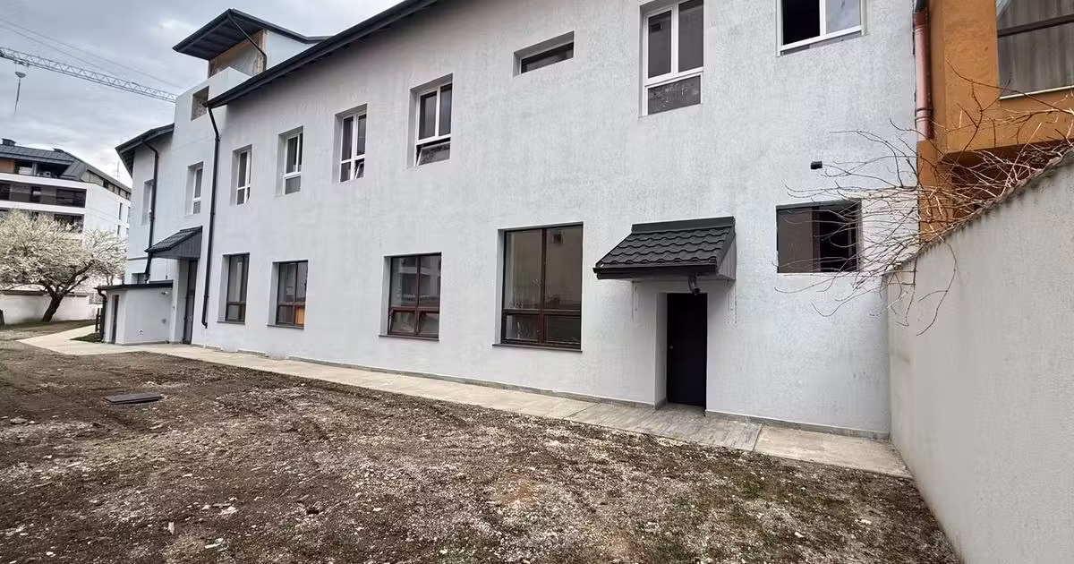 Casă individuală de vânzare cu 14 camere în zona Centrul Civic, Brașov