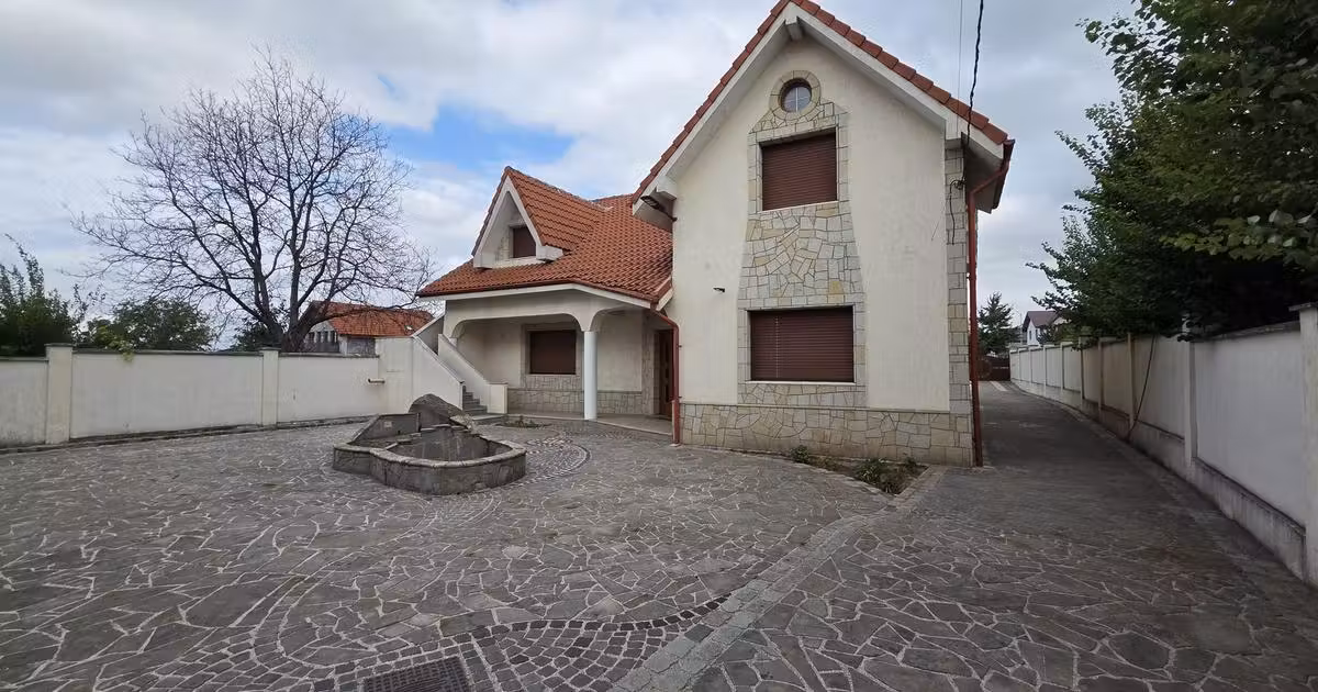 Casă individuală de vânzare cu 6 camere în zona Dancu, Iași