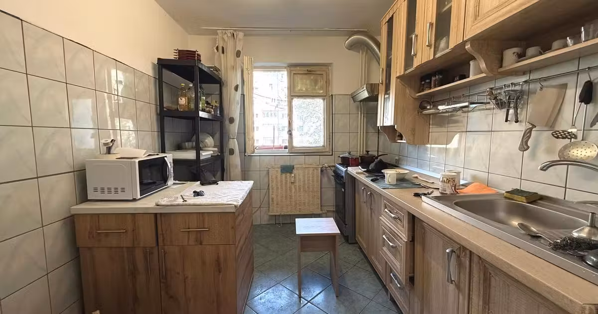 Apartament de vânzare cu 3 camere, mobilat în zona Crângași, Sector 6