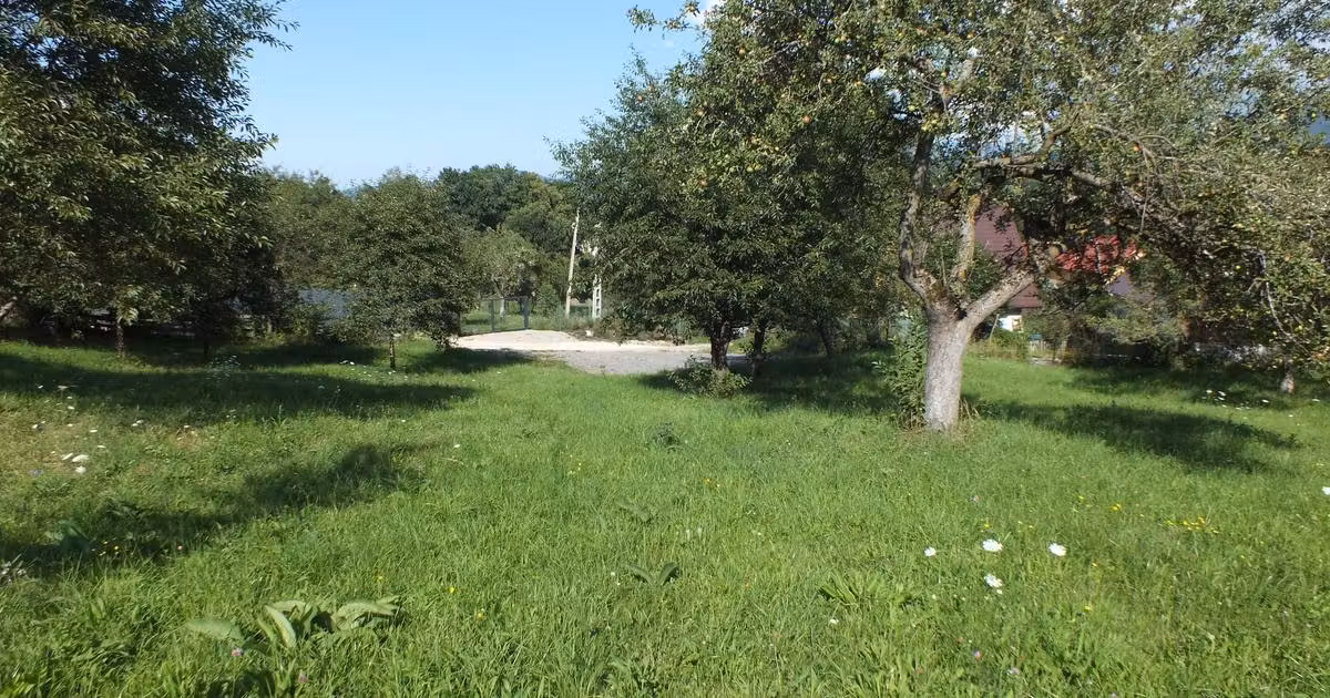 Teren Construcții intravilan de vânzare de 1364 mp, în Bran