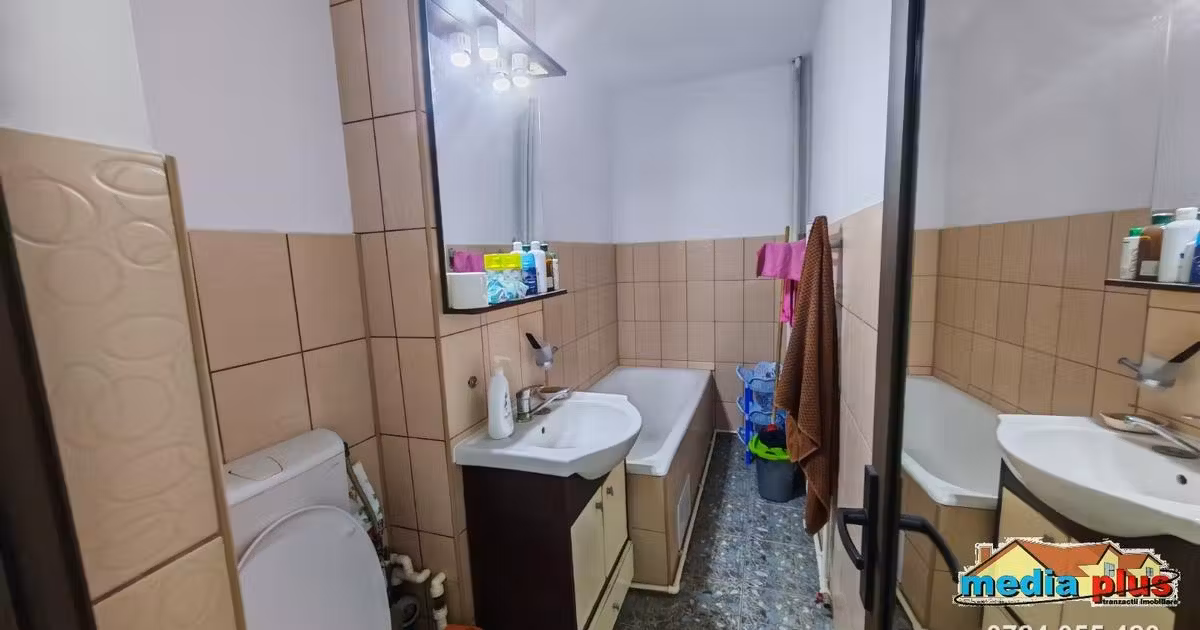 Apartament de vânzare cu 2 camere în zona Port, Galați
