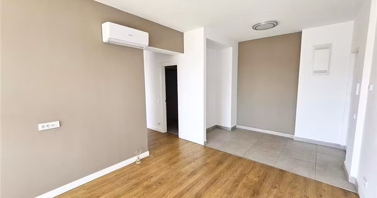 Penthouse de vânzare cu 3 camere, mobilat în zona Semicentral, Iași