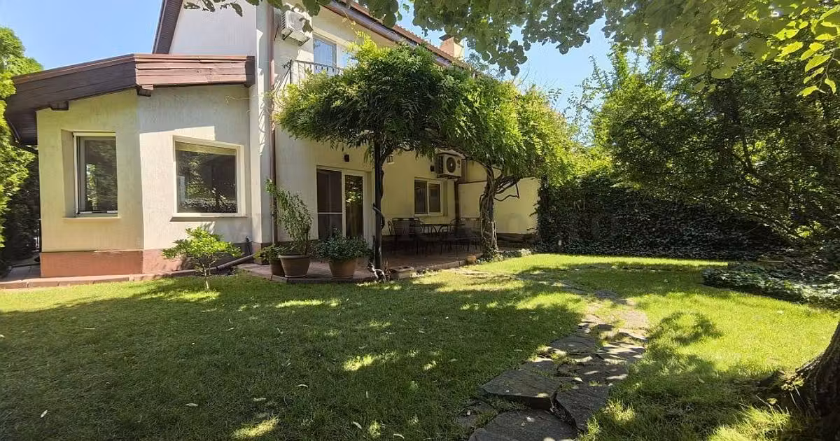 Casă individuală de vânzare cu 4 camere, mobilată în zona Iancu Nicolae, Sector 1