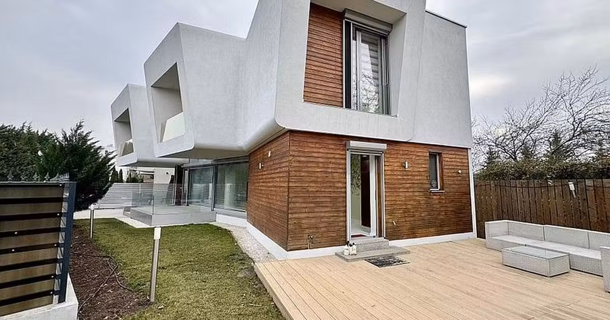 Casă individuală de vânzare cu 5 camere, mobilată în zona Iancu Nicolae, Sector 1