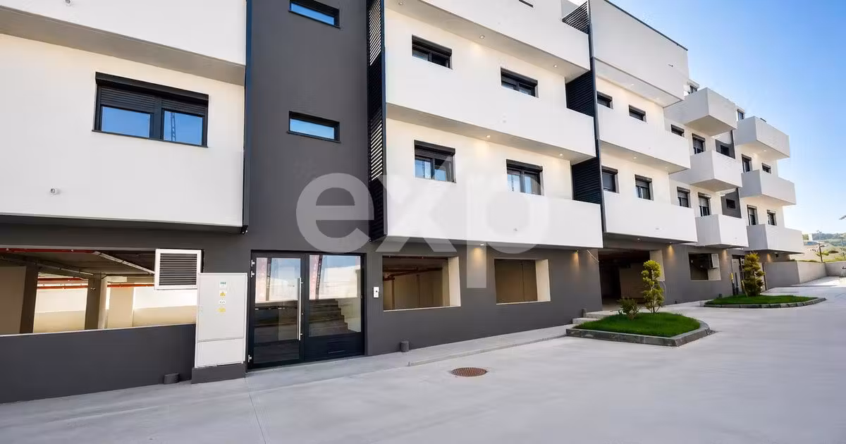 Apartament de vânzare cu 3 camere, mobilat în zona Banat, Pitești