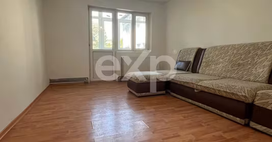 Apartament Găești