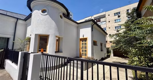 Casă Centru
