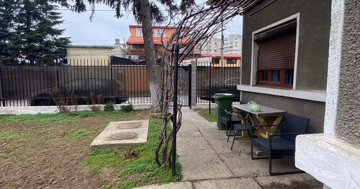 Casă de vânzare cu 3 camere în zona Prelungirea Ghencea, Sector 6