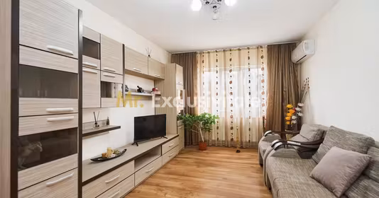 Apartament Exterior Est