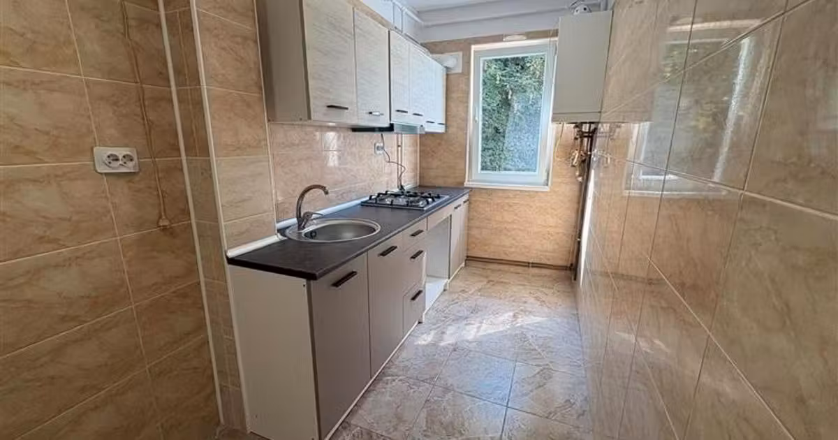 Apartament de vânzare cu 2 camere în zona Florilor, Brașov