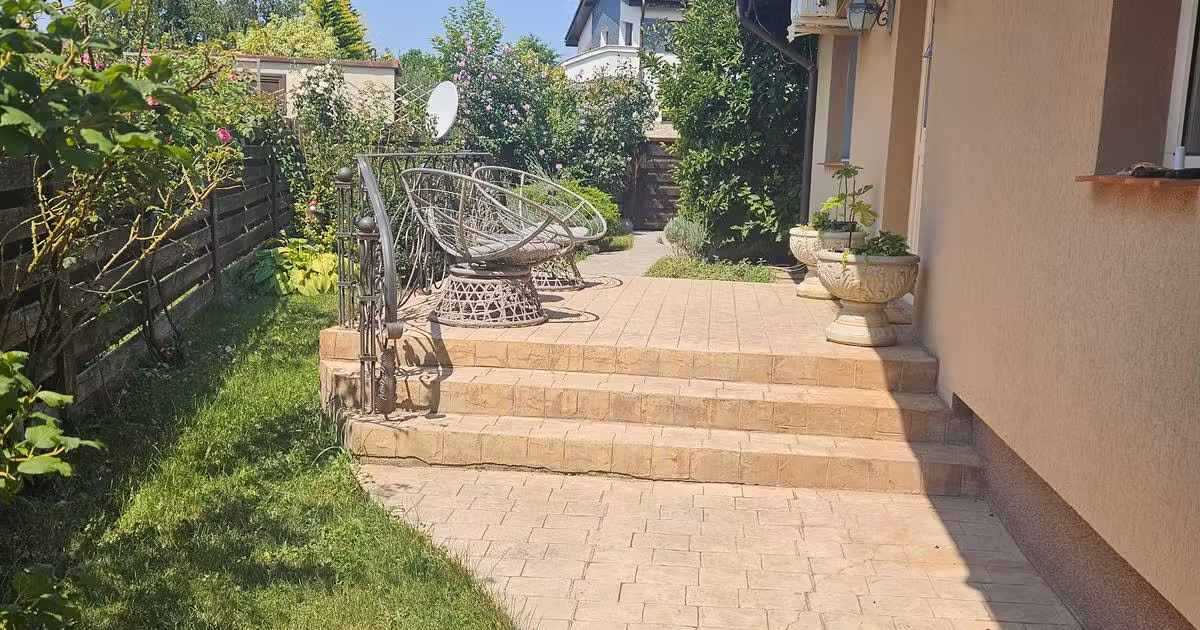 Casă individuală de vânzare cu 4 camere în Balotești