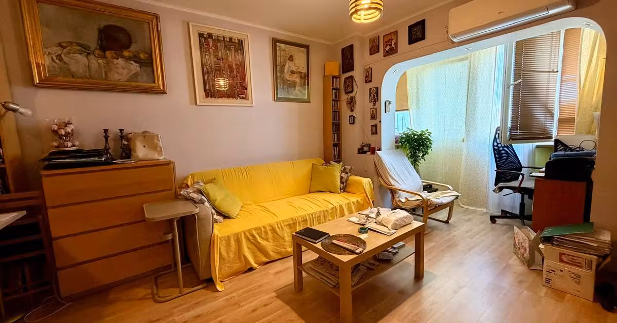 Apartament de vânzare cu 2 camere în zona Turda, Sector 1