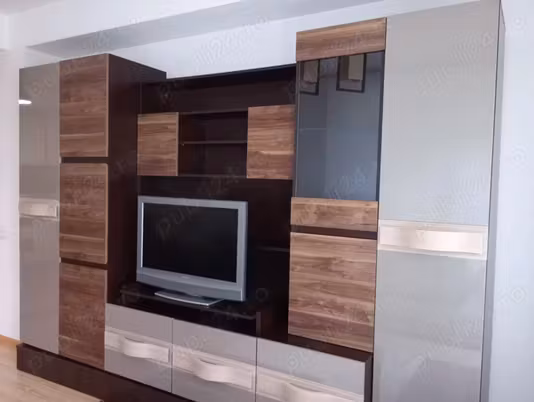 Apartament Rosu