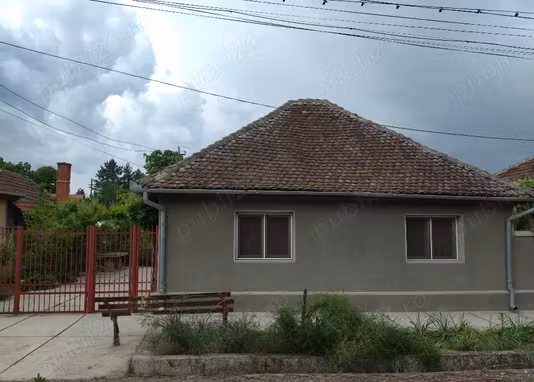 Casă Ineu