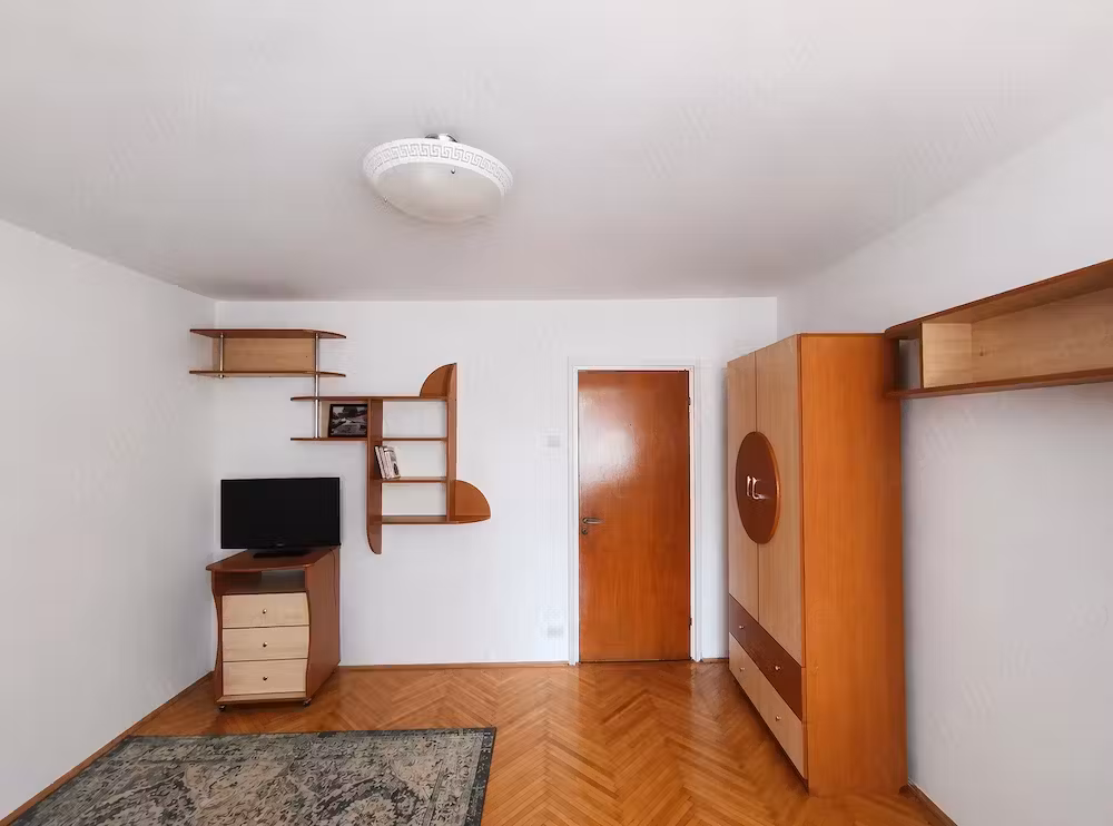 Garsoniera for rent, pet friendly, zona Titan-Prisaca dornei