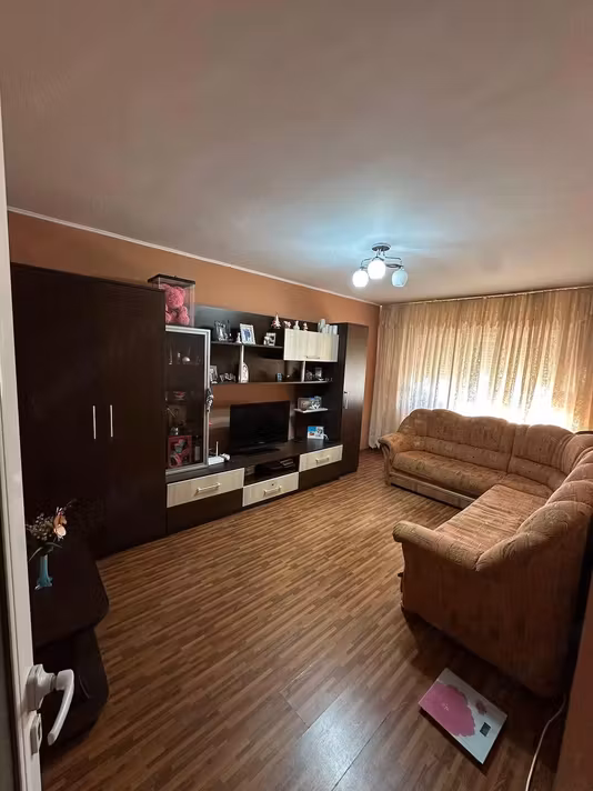 Apartament Mioveni