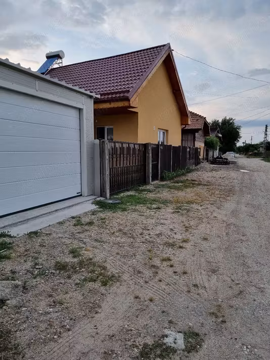 Casă Islaz