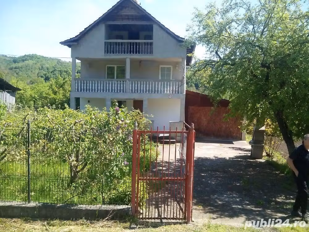 Oferta! Casa noua p+e+m+garaj langa Horezu